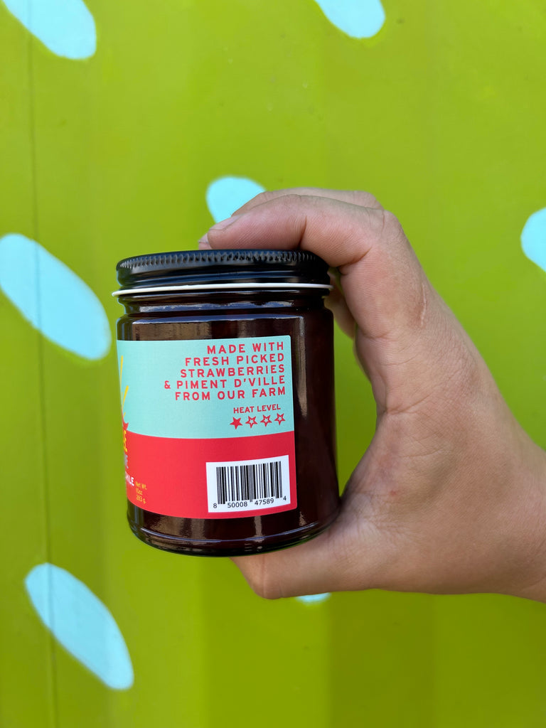 side lable of jar of strawberry and chile preserve